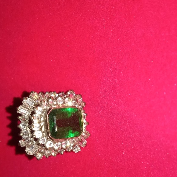 Emerald Ring. - Picture 2 of 4